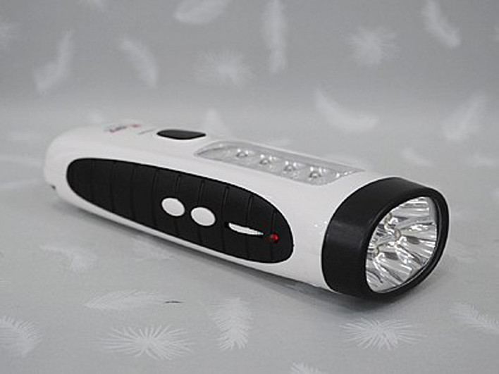 Emergency Rechargeable Outdoor Plastic LED Torch With FM Auto Scan Radio