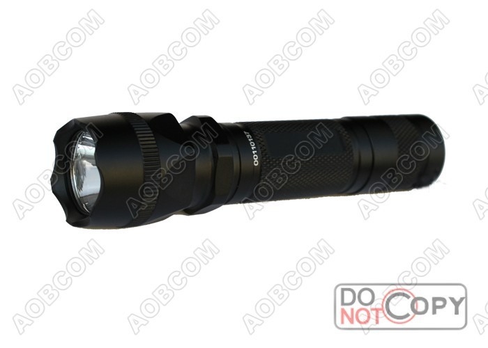 CREE Q5 3.0V-9V Aluminum Tactical Led Flashlight Of 225 Lumens With Beam 300 Meters For Gun Mount