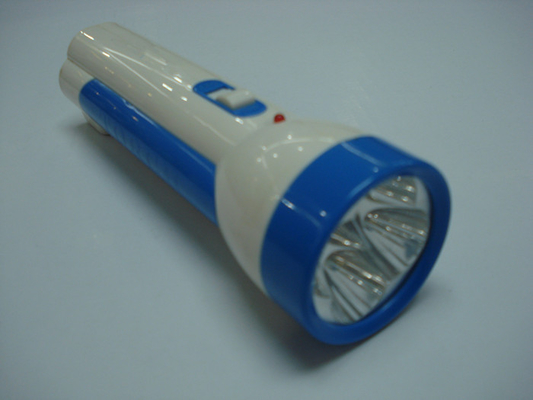 Rechargeable Emergency Flashlight, Plastic Torch With 7 Led Units, 800mAh Battery